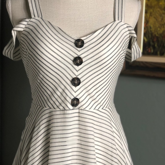 Jodi Kristopher Dress with Strips - Picture 2 of 14